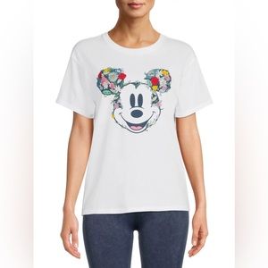 🪄 Disney White Mickey Embroidered Tee, size M 🪄